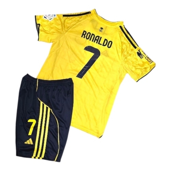 Cristiano Ronaldo Al-Nassr FC #7 - Picture 2 of 5
